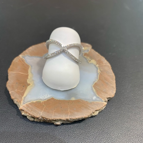 Jewelry - Diamond Criss Cross Ring Set in White Gold